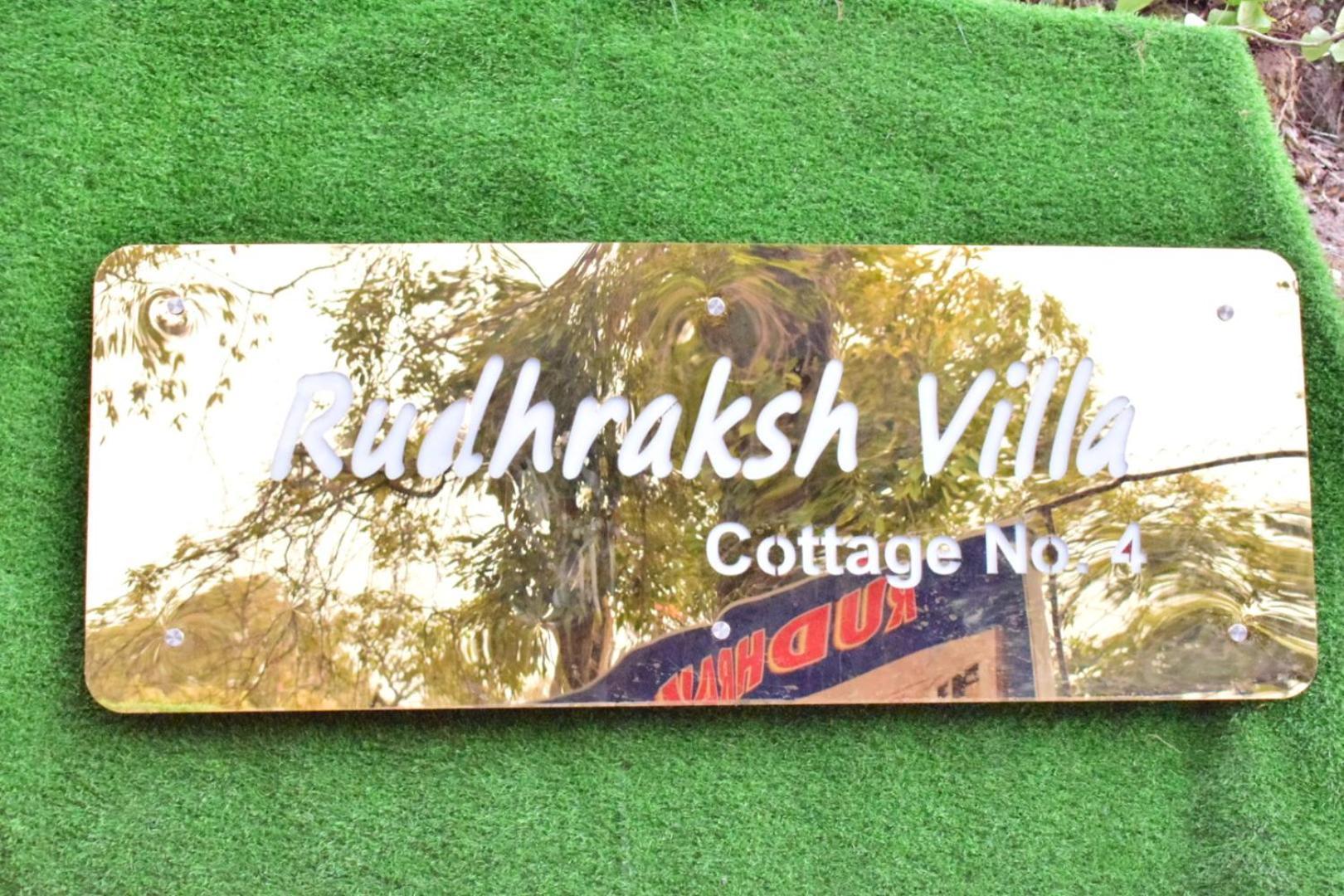 Rudhraksh Villa 4Br- Perfect Vacay Villa Мусори Екстериор снимка