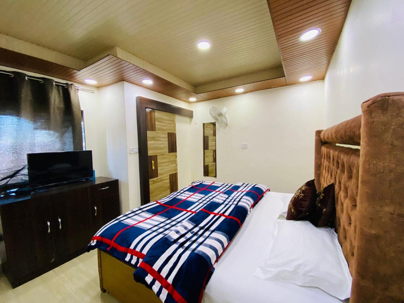 Rudhraksh Villa 4Br- Perfect Vacay Villa Мусори Екстериор снимка