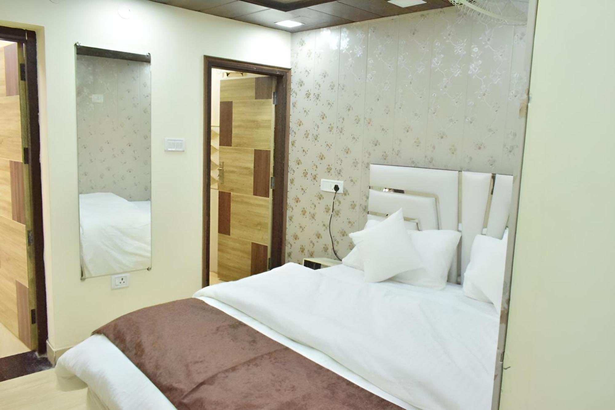 Rudhraksh Villa 4Br- Perfect Vacay Villa Мусори Екстериор снимка
